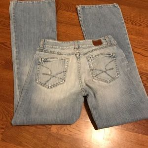 Buckle Jeans